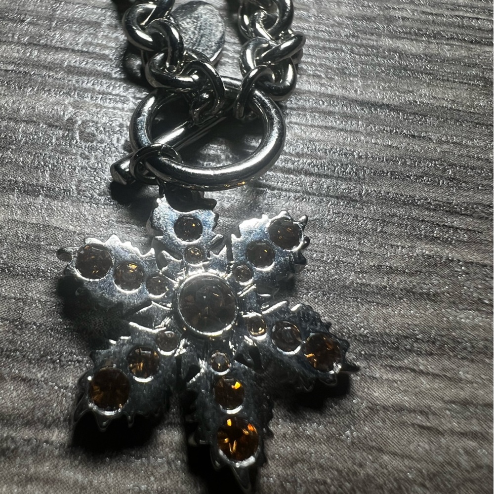 Beautiful Anne Klein Snow flake bracelet